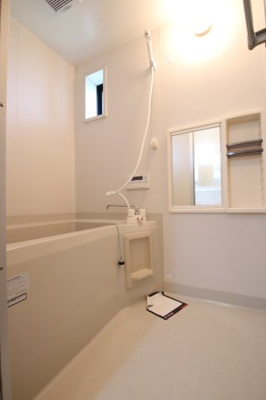 【浴室】 | Peer Court