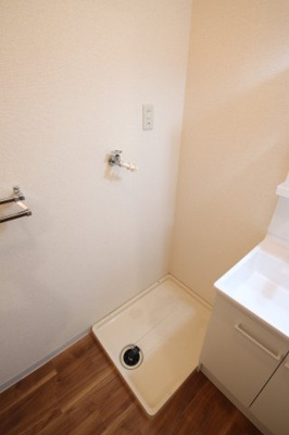 【設備】 | Peer Court | 室内洗濯機置場