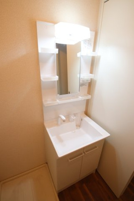 【独立洗面台】 | Peer Court