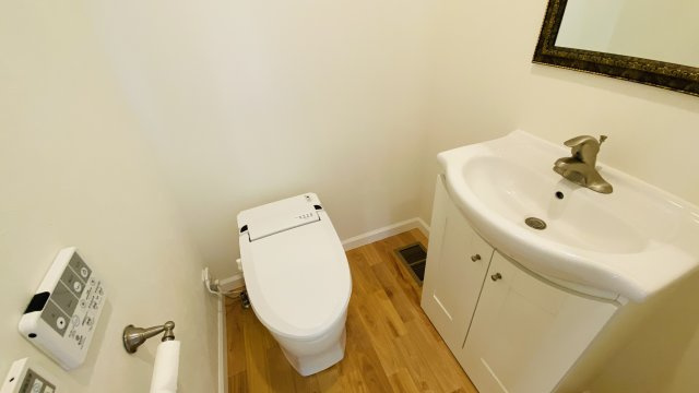 【商談中】千ヶ滝別荘地 あさまテラス 中古戸建のトイレ