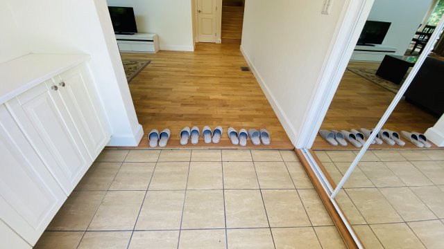 【商談中】千ヶ滝別荘地 あさまテラス 中古戸建の玄関