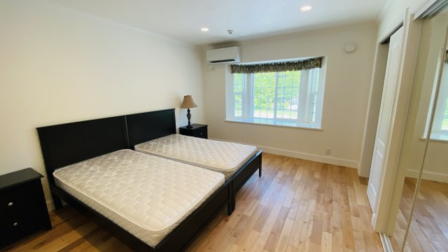 【商談中】千ヶ滝別荘地 あさまテラス 中古戸建の洋室