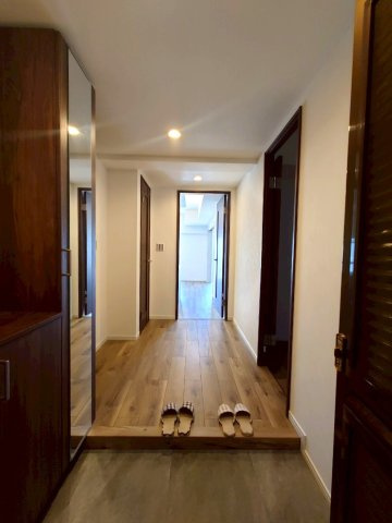 ◆室内リノベーション済み美室◆４沿線利用可◆南向きバルコニー◆周辺施設充実◆ハイツ伏見桃山の玄関|玄関