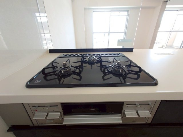 ◆室内リノベーション済み美室◆４沿線利用可◆南向きバルコニー◆周辺施設充実◆ハイツ伏見桃山のキッチン|コンロ