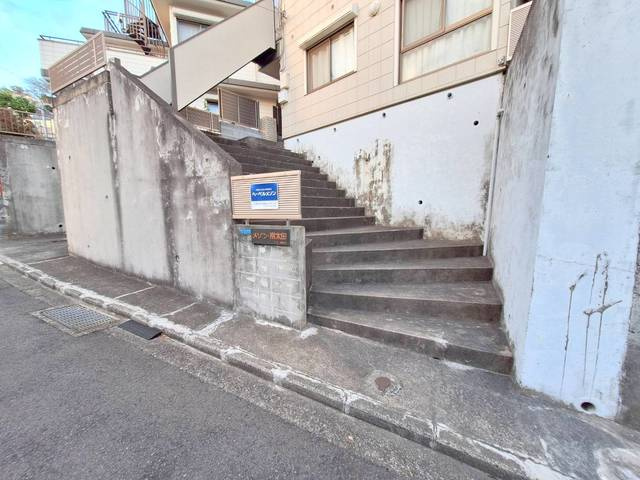 メゾン南太田のロビー