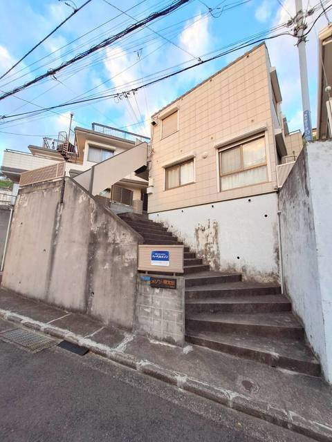 メゾン南太田の周辺