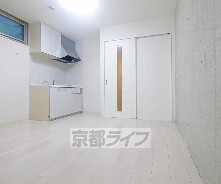 ウィルパーク御所西の内装|白を基調とした明るい室内