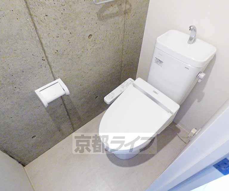 ウィルパーク御所西のトイレ|温水洗浄便座付トイレ