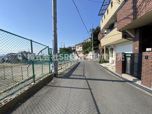 東石切町6丁目中古戸建の前面道路含む現地写真|前面道路含む現地写真です