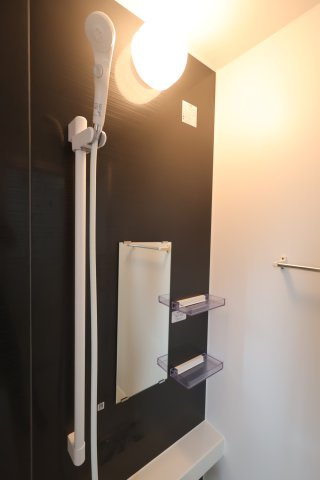 《仲介手数料無料》久喜市吉羽１丁目37-2(3号棟)新築一戸建てクレイドルガーデンの浴室|撮影日 2025年10月4日 12:00 曇り