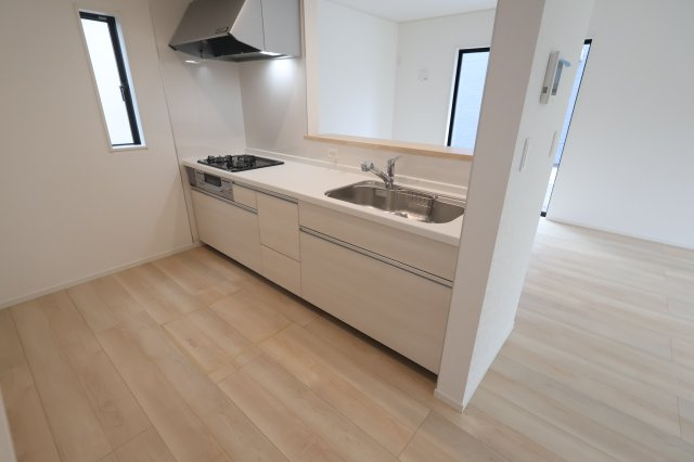 《仲介手数料無料》久喜市吉羽１丁目37-2(3号棟)新築一戸建てクレイドルガーデンのキッチン|撮影日 2025年10月4日 12:00 曇り