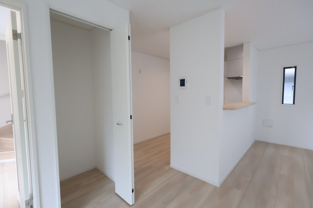 《仲介手数料無料》久喜市吉羽１丁目37-2(3号棟)新築一戸建てクレイドルガーデンの内装|撮影日 2025年10月4日 12:00 曇り