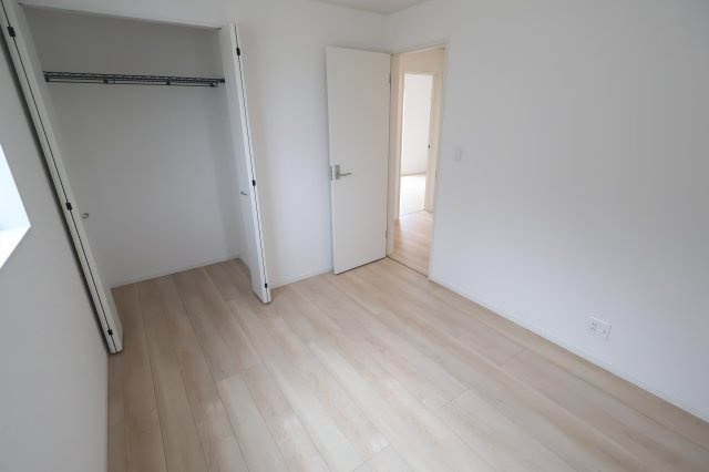 《仲介手数料無料》久喜市吉羽１丁目37-2(3号棟)新築一戸建てクレイドルガーデンの洋室|撮影日 2025年10月4日 12:00 曇り