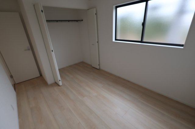 《仲介手数料無料》久喜市吉羽１丁目37-2(3号棟)新築一戸建てクレイドルガーデンの洋室|撮影日 2025年10月4日 12:00 曇り