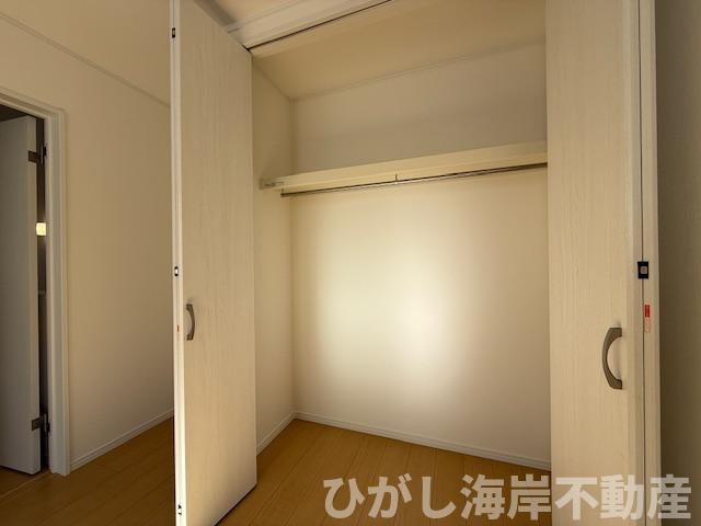 茅ヶ崎市柳島１丁目　新築戸建　全３棟の収納|各居室　収納スペース付き