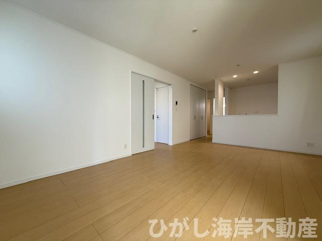 茅ヶ崎市柳島１丁目　新築戸建　全３棟のダイニング|16.6帖　LDK