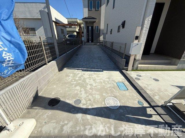 茅ヶ崎市柳島１丁目　新築戸建　全３棟の駐車場|駐車スペース