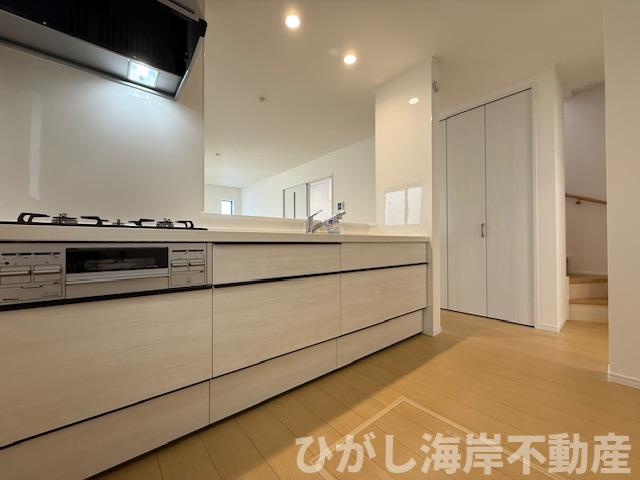 茅ヶ崎市柳島１丁目　新築戸建　全３棟のキッチン|キッチンスペース