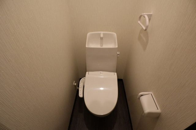 サラブレッドエクセル西船のトイレ|ゆったりとした空間のトイレです