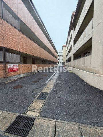 プレアール江南の駐車場