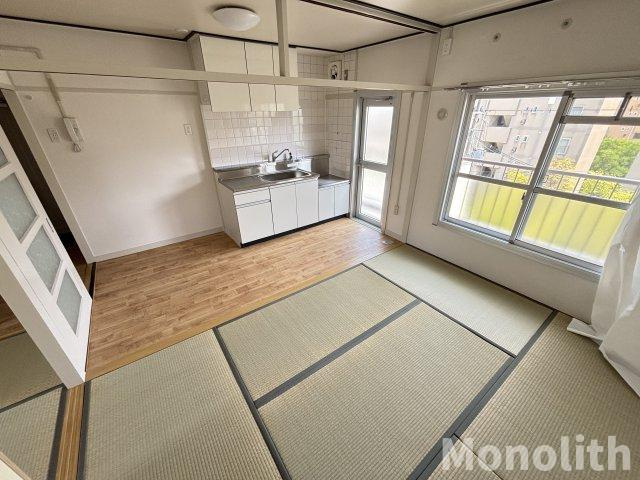 鶴山台40号棟の居間・リビング