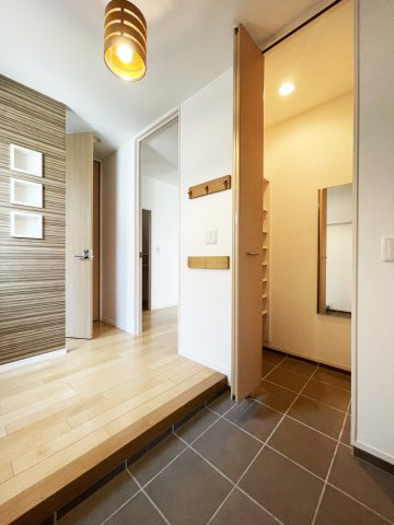 徳島市大谷町　賃貸住宅の玄関