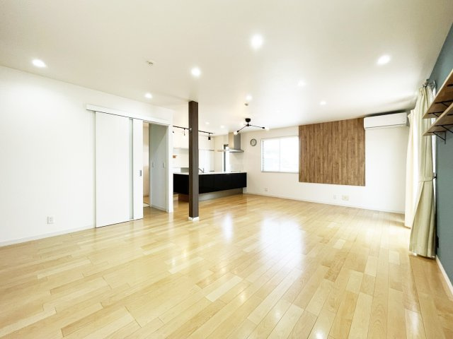 徳島市大谷町　賃貸住宅の居間・リビング