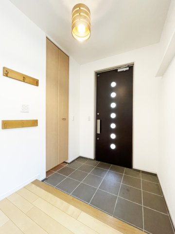 徳島市大谷町　賃貸住宅の玄関