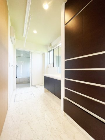 徳島市大谷町　賃貸住宅の洗面所