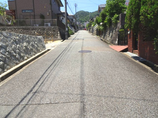 【前面道路含む現地写真】 | 宝塚市逆瀬台5丁目23の6　新築一戸建て