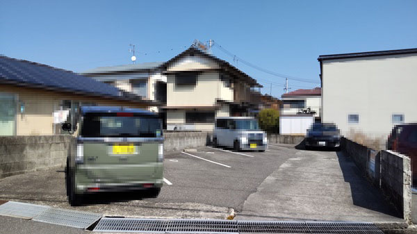 野村パーキングの外観