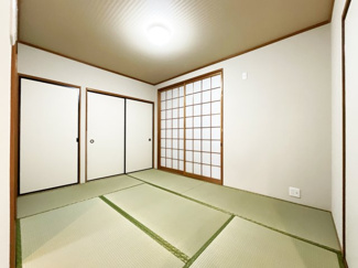 【和室】 | 宇治市小倉町山際　中古戸建 | 収納スペースがしっかり設けられているのでお部屋を広く使用できます。