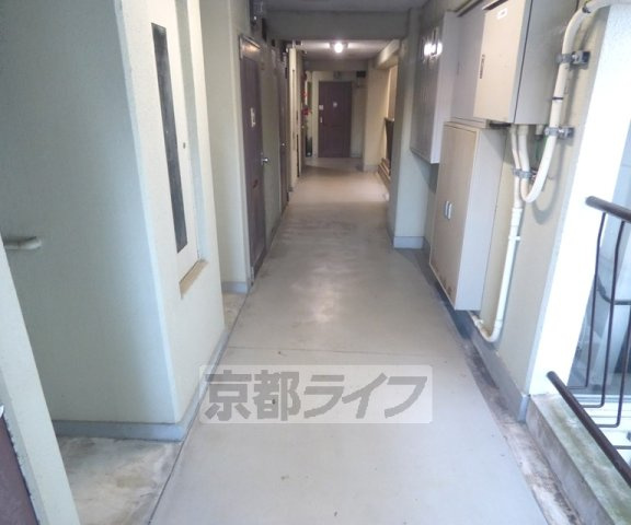 コーポマルスのロビー|廊下