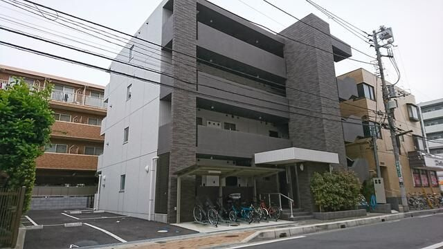 リジェールの外観