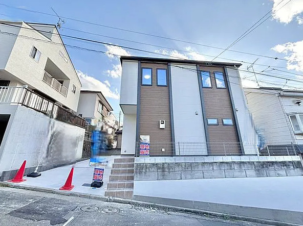 神奈川県横浜市港南区下永谷３丁目 戸建て