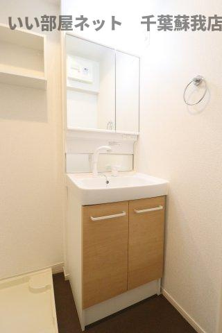 フェリーチェ五井の洗面所|忙しい朝には欠かせない洗面所です