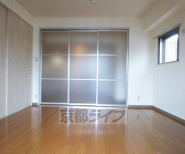 グラシオン西陣の居間・リビング