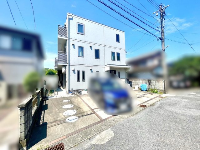 日進市藤島町長塚戸建の前面道路含む現地写真|日進市藤島町長塚戸建　平面駐車場4台分