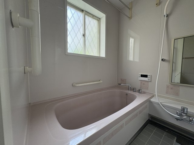北国分2丁目戸建ての浴室