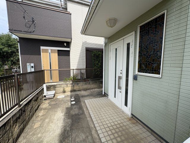 北国分2丁目戸建ての玄関