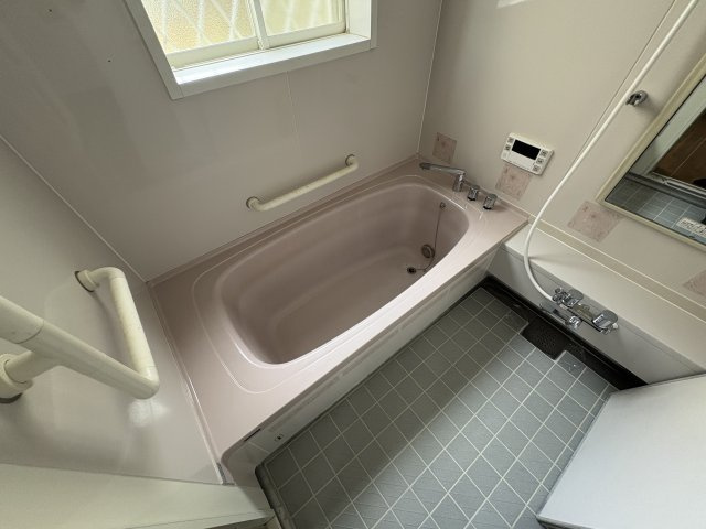 北国分2丁目戸建ての浴室
