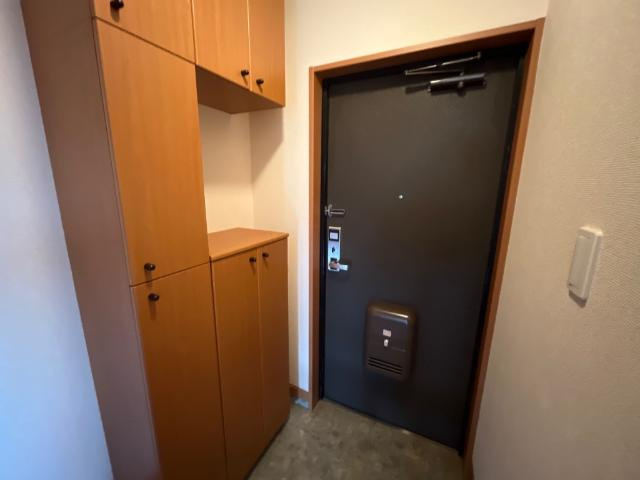 プライムガーデンⅢの玄関|玄関