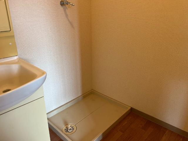 プライムガーデンⅢのその他|洗濯機置場