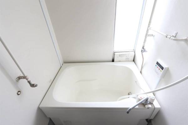 ビレッジハウス直方4号棟の浴室|ビレッジハウスの同一物件・同一タイプの間取りの写真です