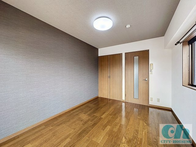 アーク野口ビル 402号室の居間・リビング