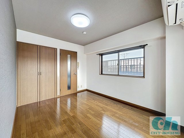 アーク野口ビル 402号室の居間・リビング