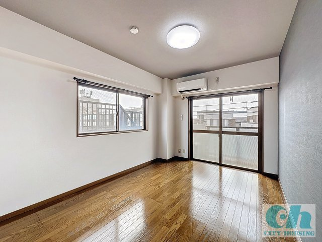 アーク野口ビル 402号室の居間・リビング