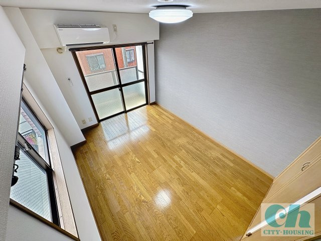 アーク野口ビル 402号室の居間・リビング