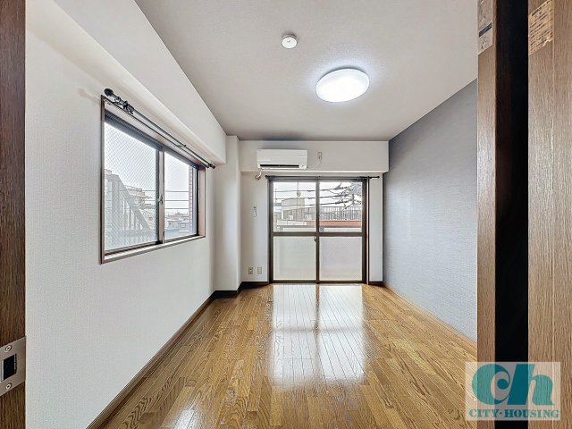 アーク野口ビル 402号室の居間・リビング