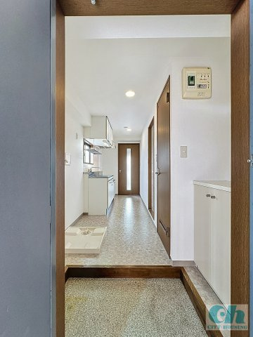 アーク野口ビル 402号室の玄関